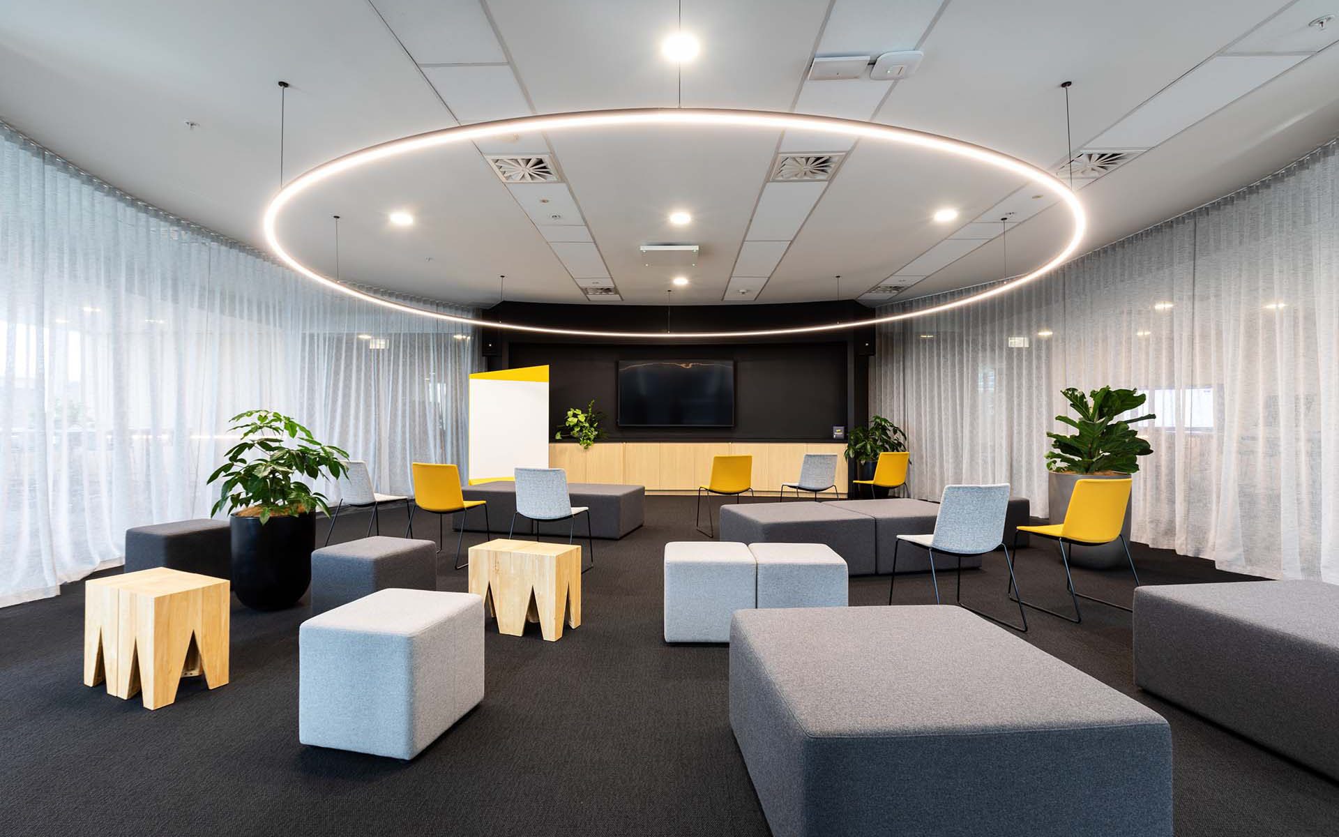 project-EYWavespace_CG-Project-Gallery-1920px_EY-Wavespace_Workplace-Design3